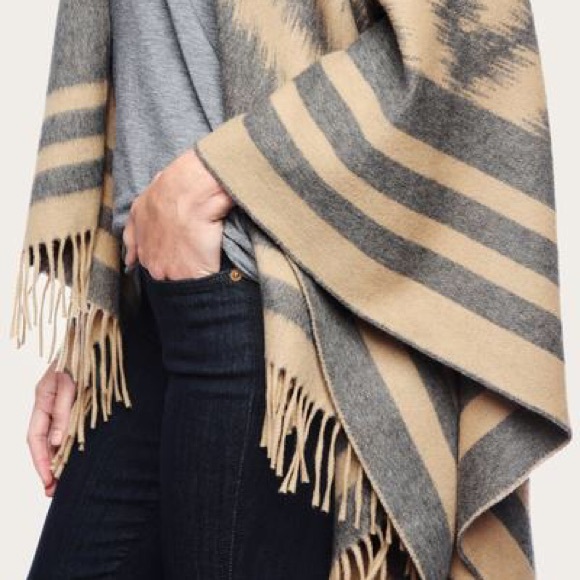 FRYE: Native American Poncho - Picture 3 of 5